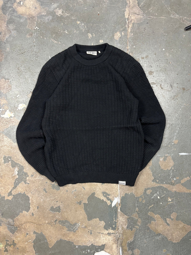 <p><strong>Knitwear</strong></p>