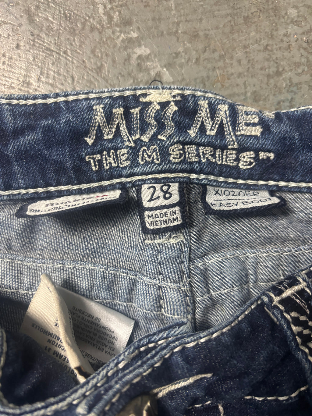 Vintage Miss Me Jeans M Series | Flared Pants W28