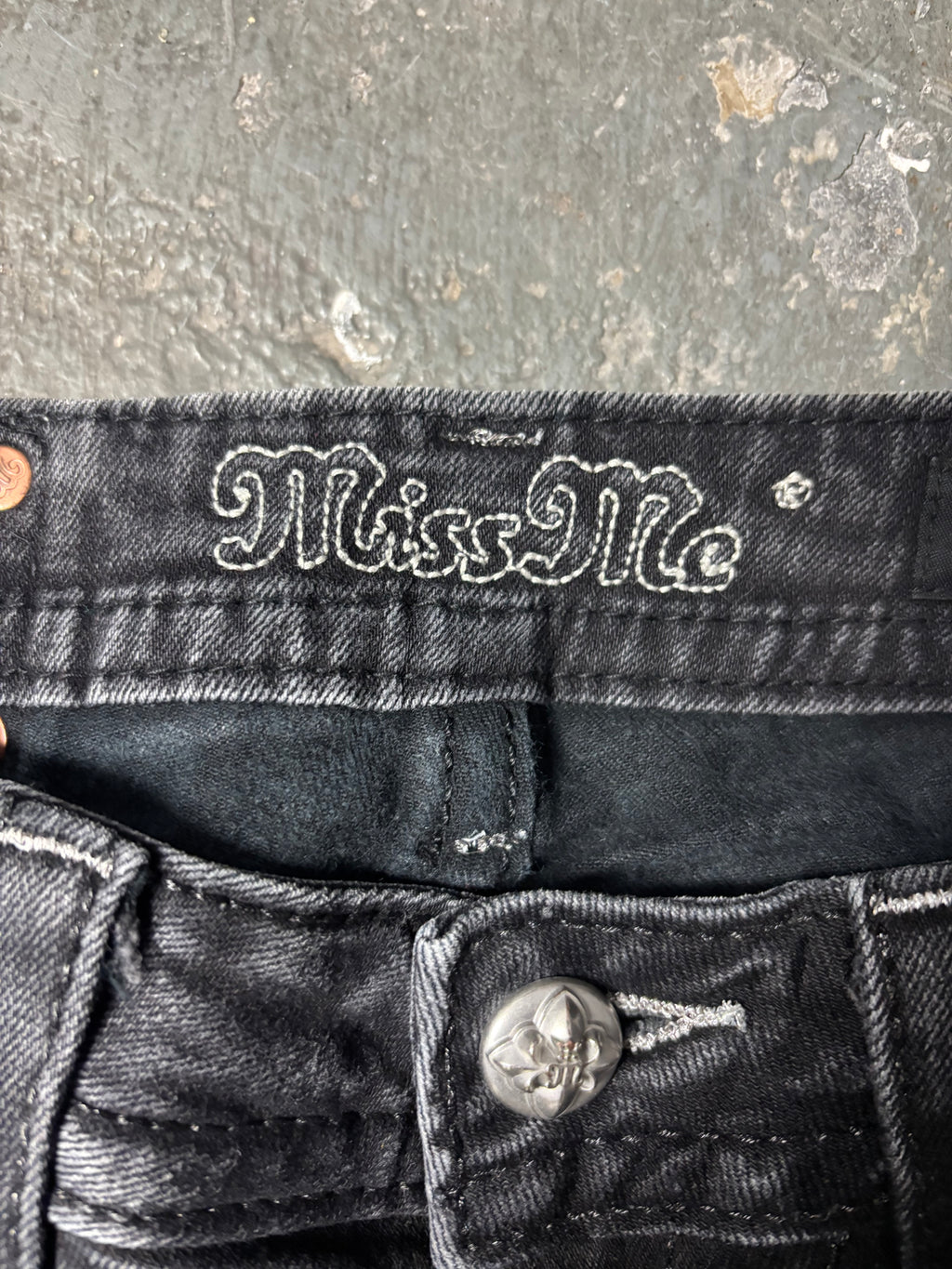Vintage Miss Me Flared Jeans Schwarz